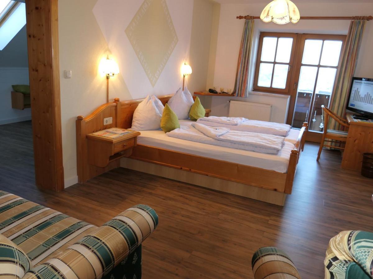 Landgasthof Spitzerwirt แซงต์ท กิอร์เกน อิม อัทเทอร์เกา ภายนอก รูปภาพ