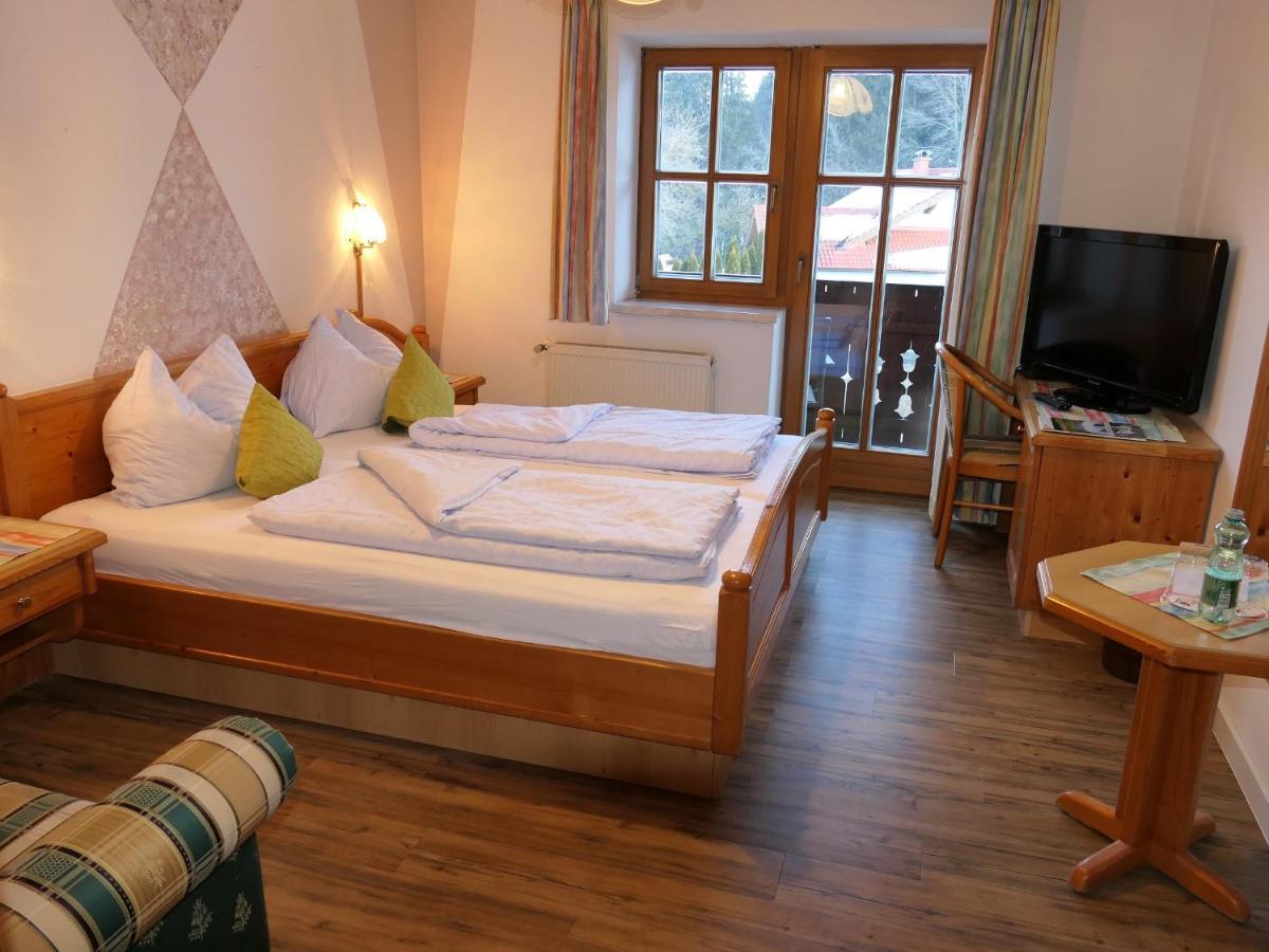 Landgasthof Spitzerwirt แซงต์ท กิอร์เกน อิม อัทเทอร์เกา ภายนอก รูปภาพ